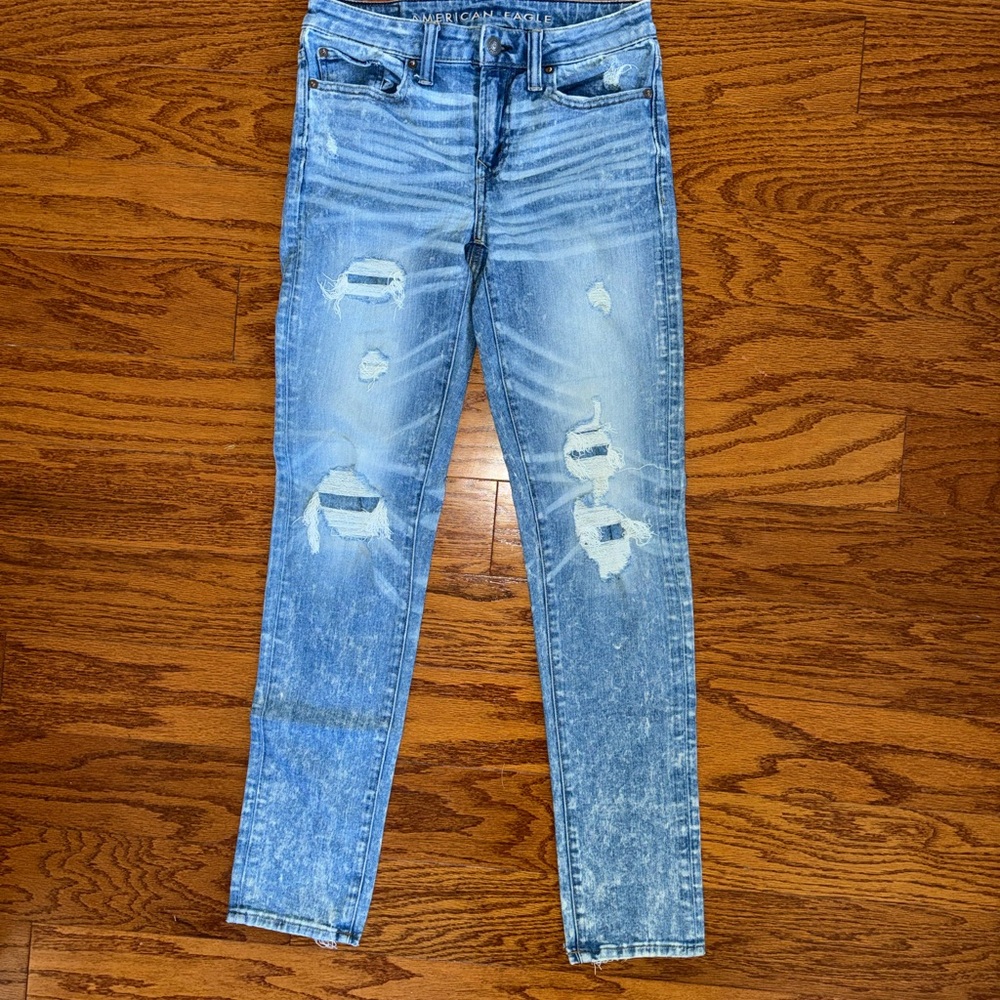American Eagle Outfitters Light Blue Distressed Slim Jeans